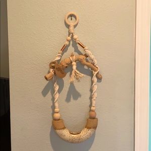 Floating Plant Hanger